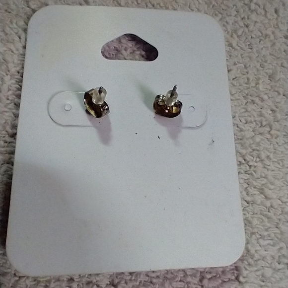 Yellow 💛 green 💚 pineapple 🍍 crystal 🔮 earrings Claire's sensitive solutions - Picture 3 of 3